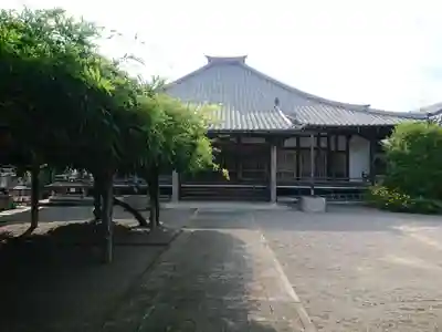 縁盛寺の本殿・本堂