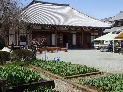 泉蔵寺の本殿・本堂