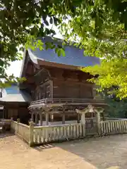 甲八幡神社の本殿