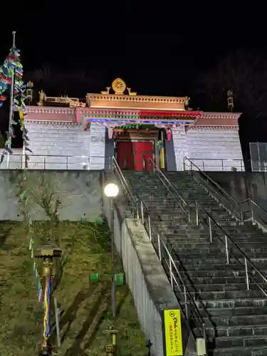 チベット仏教寺院強巴林（チャンバリン）の山門