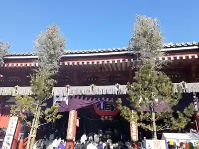 浅草寺の山門・神門