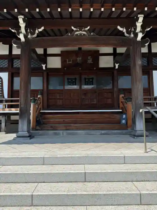 上妙寺の{uncategorized: "未分類", other: "その他", undefined: "問題あり", building: "その他建物", grave: "お墓", sacred_gate: "鳥居", guardian: "狛犬", statue: "像", buddha: "仏像", history: "歴史", nature: "自然", garden: "庭園", animal: "動物", pagoda: "塔", temizu: "手水舎", mountain_gate: "山門・神門", sanctuary: "本殿・本堂", subordinate: "末社・摂社", art: "芸術", scenery: "景色", jizo: "地蔵", ema: "絵馬", goshuin: "御朱印", omikuji: "おみくじ", items: "授与品その他", amulet: "お守り", goshuincho: "御朱印帳", eats: "食事", festival: "お祭り", votive_dance: "神楽", shichigosan: "七五三参", wedding: "結婚式", experience: "体験その他", initially: "初詣", around: "周辺", anti_infection: "感染症対策"}