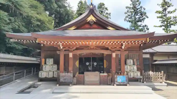 高麗神社の本殿・本堂