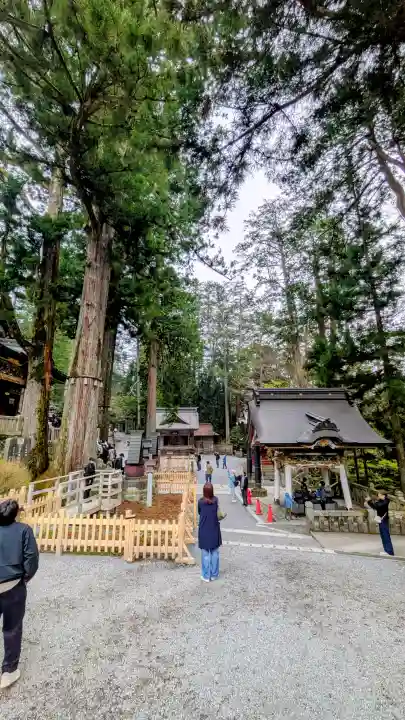三峯神社の{uncategorized: "未分類", other: "その他", undefined: "問題あり", building: "その他建物", grave: "お墓", sacred_gate: "鳥居", guardian: "狛犬", statue: "像", buddha: "仏像", history: "歴史", nature: "自然", garden: "庭園", animal: "動物", pagoda: "塔", temizu: "手水舎", mountain_gate: "山門・神門", sanctuary: "本殿・本堂", subordinate: "末社・摂社", art: "芸術", scenery: "景色", jizo: "地蔵", ema: "絵馬", goshuin: "御朱印", omikuji: "おみくじ", items: "授与品その他", amulet: "お守り", goshuincho: "御朱印帳", eats: "食事", festival: "お祭り", votive_dance: "神楽", shichigosan: "七五三参", wedding: "結婚式", experience: "体験その他", initially: "初詣", around: "周辺", anti_infection: "感染症対策"}