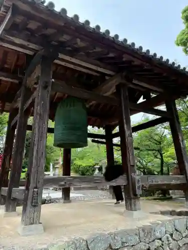 粉河寺の{uncategorized: "未分類", other: "その他", undefined: "問題あり", building: "その他建物", grave: "お墓", sacred_gate: "鳥居", guardian: "狛犬", statue: "像", buddha: "仏像", history: "歴史", nature: "自然", garden: "庭園", animal: "動物", pagoda: "塔", temizu: "手水舎", mountain_gate: "山門・神門", sanctuary: "本殿・本堂", subordinate: "末社・摂社", art: "芸術", scenery: "景色", jizo: "地蔵", ema: "絵馬", goshuin: "御朱印", omikuji: "おみくじ", items: "授与品その他", amulet: "お守り", goshuincho: "御朱印帳", eats: "食事", festival: "お祭り", votive_dance: "神楽", shichigosan: "七五三参", wedding: "結婚式", experience: "体験その他", initially: "初詣", around: "周辺", anti_infection: "感染症対策"}