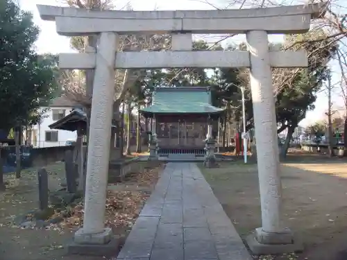 瓦曽根稲荷神社の鳥居