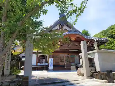 桜寿院の山門・神門