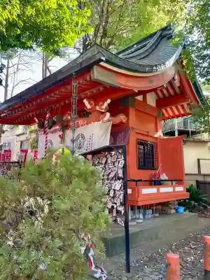 武芳稲荷神社の{uncategorized: "未分類", other: "その他", undefined: "問題あり", building: "その他建物", grave: "お墓", sacred_gate: "鳥居", guardian: "狛犬", statue: "像", buddha: "仏像", history: "歴史", nature: "自然", garden: "庭園", animal: "動物", pagoda: "塔", temizu: "手水舎", mountain_gate: "山門・神門", sanctuary: "本殿・本堂", subordinate: "末社・摂社", art: "芸術", scenery: "景色", jizo: "地蔵", ema: "絵馬", goshuin: "御朱印", omikuji: "おみくじ", items: "授与品その他", amulet: "お守り", goshuincho: "御朱印帳", eats: "食事", festival: "お祭り", votive_dance: "神楽", shichigosan: "七五三参", wedding: "結婚式", experience: "体験その他", initially: "初詣", around: "周辺", anti_infection: "感染症対策"}