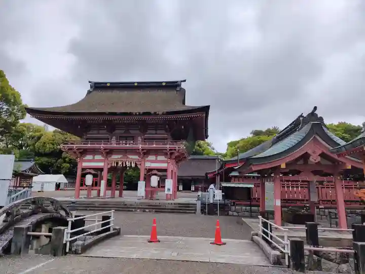 津島神社の山門・神門