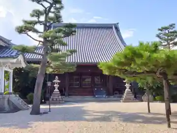 光輪寺の本殿・本堂