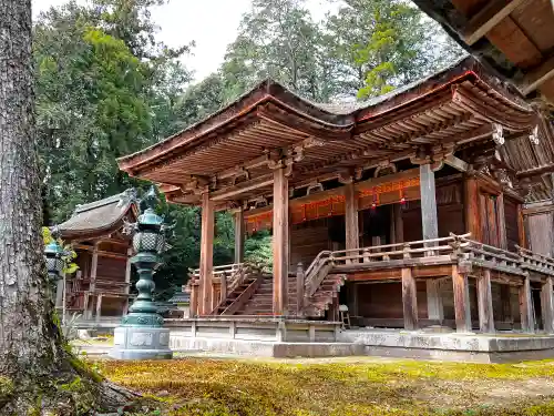 奥石神社の本殿