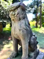 守りの神　藤基神社の狛犬