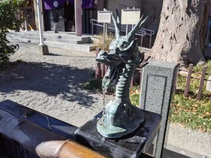 日野八坂神社の手水舎