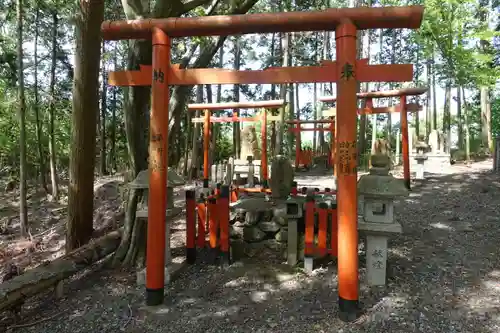 磐栄稲荷宮の末社・摂社