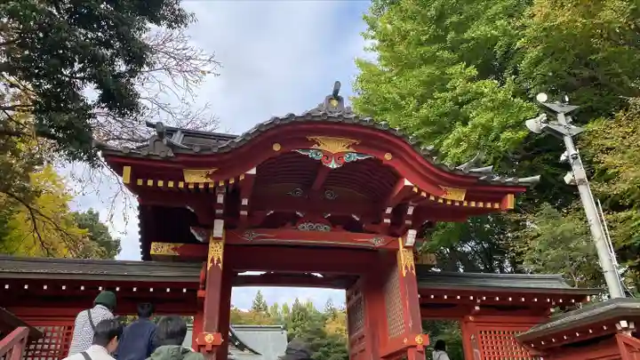 秩父神社の山門・神門