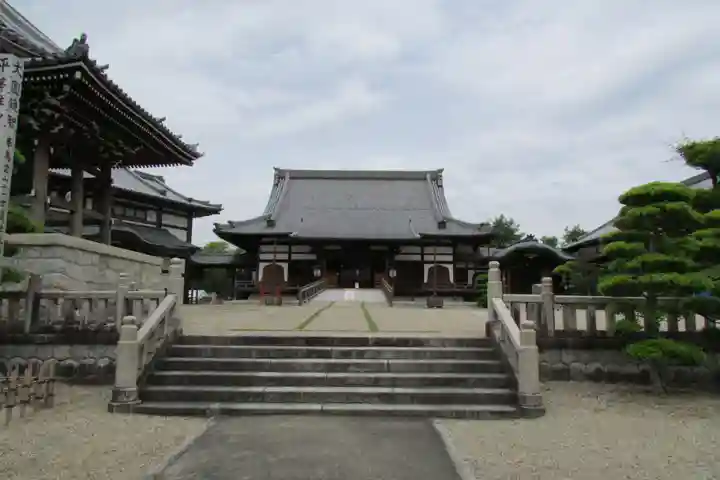 宝泉寺の本殿・本堂