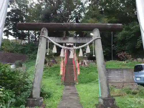 神明社の鳥居