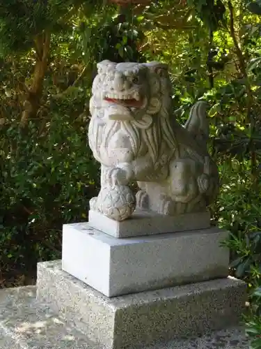 石室神社の狛犬