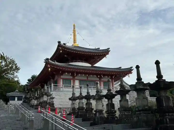 八事山 興正寺の塔