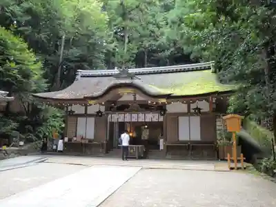 狭井坐大神荒魂神社(狭井神社)の本殿・本堂