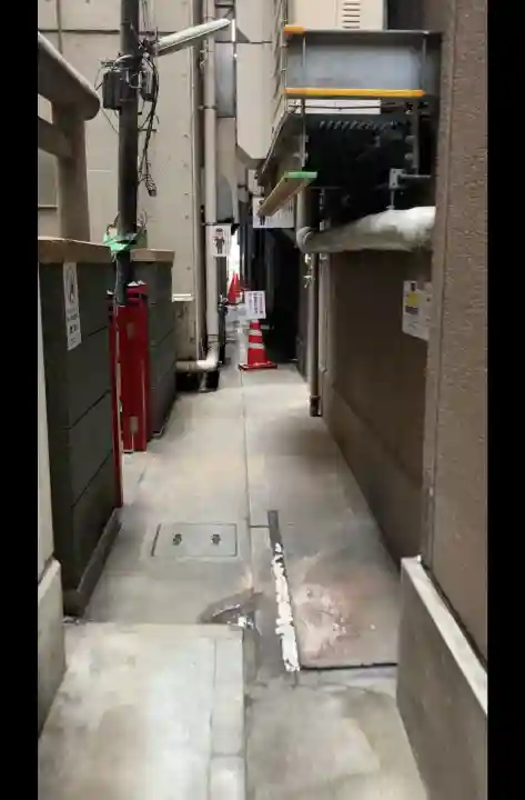 花房稲荷神社の{uncategorized: "未分類", other: "その他", undefined: "問題あり", building: "その他建物", grave: "お墓", sacred_gate: "鳥居", guardian: "狛犬", statue: "像", buddha: "仏像", history: "歴史", nature: "自然", garden: "庭園", animal: "動物", pagoda: "塔", temizu: "手水舎", mountain_gate: "山門・神門", sanctuary: "本殿・本堂", subordinate: "末社・摂社", art: "芸術", scenery: "景色", jizo: "地蔵", ema: "絵馬", goshuin: "御朱印", omikuji: "おみくじ", items: "授与品その他", amulet: "お守り", goshuincho: "御朱印帳", eats: "食事", festival: "お祭り", votive_dance: "神楽", shichigosan: "七五三参", wedding: "結婚式", experience: "体験その他", initially: "初詣", around: "周辺", anti_infection: "感染症対策"}