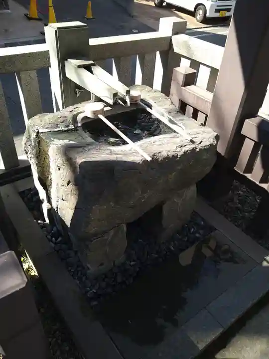 神楽坂若宮八幡神社の手水舎