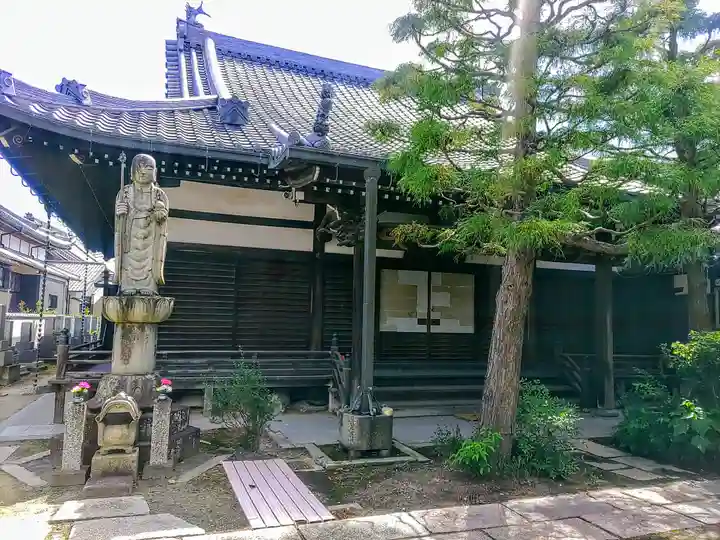 法然寺の本殿・本堂