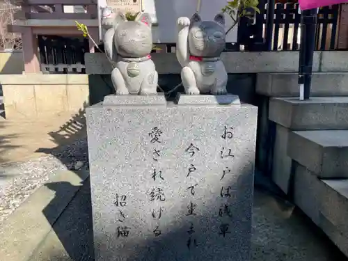 今戸神社の像