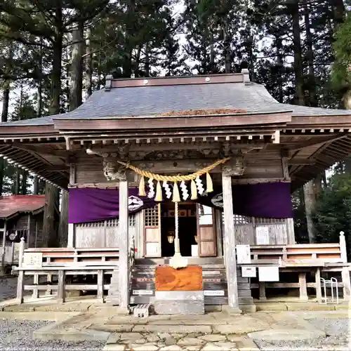 坪沼八幡神社の本殿・本堂