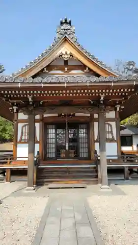 長福寺の{uncategorized: "未分類", other: "その他", undefined: "問題あり", building: "その他建物", grave: "お墓", sacred_gate: "鳥居", guardian: "狛犬", statue: "像", buddha: "仏像", history: "歴史", nature: "自然", garden: "庭園", animal: "動物", pagoda: "塔", temizu: "手水舎", mountain_gate: "山門・神門", sanctuary: "本殿・本堂", subordinate: "末社・摂社", art: "芸術", scenery: "景色", jizo: "地蔵", ema: "絵馬", goshuin: "御朱印", omikuji: "おみくじ", items: "授与品その他", amulet: "お守り", goshuincho: "御朱印帳", eats: "食事", festival: "お祭り", votive_dance: "神楽", shichigosan: "七五三参", wedding: "結婚式", experience: "体験その他", initially: "初詣", around: "周辺", anti_infection: "感染症対策"}