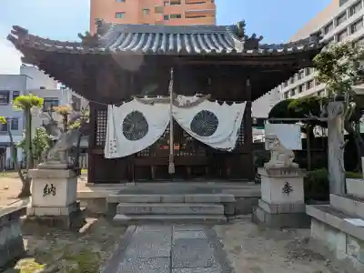 お菊神社（十二所神社境内社）の{uncategorized: "未分類", other: "その他", undefined: "問題あり", building: "その他建物", grave: "お墓", sacred_gate: "鳥居", guardian: "狛犬", statue: "像", buddha: "仏像", history: "歴史", nature: "自然", garden: "庭園", animal: "動物", pagoda: "塔", temizu: "手水舎", mountain_gate: "山門・神門", sanctuary: "本殿・本堂", subordinate: "末社・摂社", art: "芸術", scenery: "景色", jizo: "地蔵", ema: "絵馬", goshuin: "御朱印", omikuji: "おみくじ", items: "授与品その他", amulet: "お守り", goshuincho: "御朱印帳", eats: "食事", festival: "お祭り", votive_dance: "神楽", shichigosan: "七五三参", wedding: "結婚式", experience: "体験その他", initially: "初詣", around: "周辺", anti_infection: "感染症対策"}