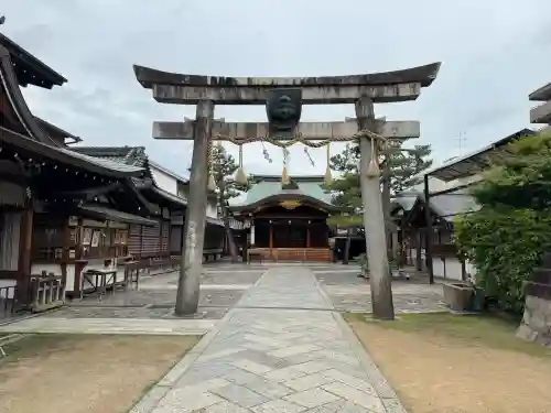 京都ゑびす神社の{uncategorized: "未分類", other: "その他", undefined: "問題あり", building: "その他建物", grave: "お墓", sacred_gate: "鳥居", guardian: "狛犬", statue: "像", buddha: "仏像", history: "歴史", nature: "自然", garden: "庭園", animal: "動物", pagoda: "塔", temizu: "手水舎", mountain_gate: "山門・神門", sanctuary: "本殿・本堂", subordinate: "末社・摂社", art: "芸術", scenery: "景色", jizo: "地蔵", ema: "絵馬", goshuin: "御朱印", omikuji: "おみくじ", items: "授与品その他", amulet: "お守り", goshuincho: "御朱印帳", eats: "食事", festival: "お祭り", votive_dance: "神楽", shichigosan: "七五三参", wedding: "結婚式", experience: "体験その他", initially: "初詣", around: "周辺", anti_infection: "感染症対策"}
