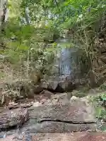 滝の観音の{uncategorized: "未分類", other: "その他", undefined: "問題あり", building: "その他建物", grave: "お墓", sacred_gate: "鳥居", guardian: "狛犬", statue: "像", buddha: "仏像", history: "歴史", nature: "自然", garden: "庭園", animal: "動物", pagoda: "塔", temizu: "手水舎", mountain_gate: "山門・神門", sanctuary: "本殿・本堂", subordinate: "末社・摂社", art: "芸術", scenery: "景色", jizo: "地蔵", ema: "絵馬", goshuin: "御朱印", omikuji: "おみくじ", items: "授与品その他", amulet: "お守り", goshuincho: "御朱印帳", eats: "食事", festival: "お祭り", votive_dance: "神楽", shichigosan: "七五三参", wedding: "結婚式", experience: "体験その他", initially: "初詣", around: "周辺", anti_infection: "感染症対策"}