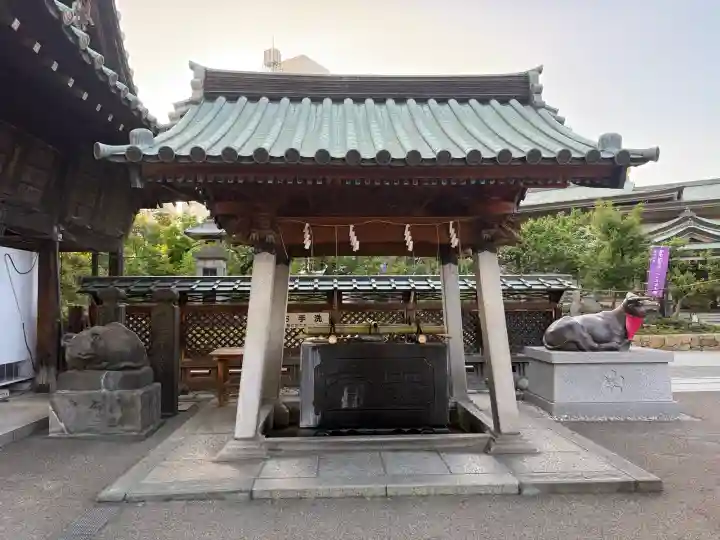 湯島天満宮の{uncategorized: "未分類", other: "その他", undefined: "問題あり", building: "その他建物", grave: "お墓", sacred_gate: "鳥居", guardian: "狛犬", statue: "像", buddha: "仏像", history: "歴史", nature: "自然", garden: "庭園", animal: "動物", pagoda: "塔", temizu: "手水舎", mountain_gate: "山門・神門", sanctuary: "本殿・本堂", subordinate: "末社・摂社", art: "芸術", scenery: "景色", jizo: "地蔵", ema: "絵馬", goshuin: "御朱印", omikuji: "おみくじ", items: "授与品その他", amulet: "お守り", goshuincho: "御朱印帳", eats: "食事", festival: "お祭り", votive_dance: "神楽", shichigosan: "七五三参", wedding: "結婚式", experience: "体験その他", initially: "初詣", around: "周辺", anti_infection: "感染症対策"}