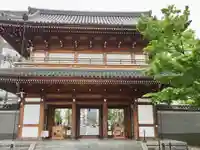 伝通院の山門・神門