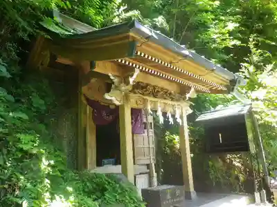 銭洗弁財天宇賀福神社の本殿・本堂