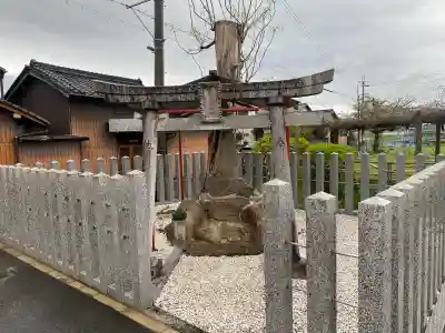 満願寺の{uncategorized: "未分類", other: "その他", undefined: "問題あり", building: "その他建物", grave: "お墓", sacred_gate: "鳥居", guardian: "狛犬", statue: "像", buddha: "仏像", history: "歴史", nature: "自然", garden: "庭園", animal: "動物", pagoda: "塔", temizu: "手水舎", mountain_gate: "山門・神門", sanctuary: "本殿・本堂", subordinate: "末社・摂社", art: "芸術", scenery: "景色", jizo: "地蔵", ema: "絵馬", goshuin: "御朱印", omikuji: "おみくじ", items: "授与品その他", amulet: "お守り", goshuincho: "御朱印帳", eats: "食事", festival: "お祭り", votive_dance: "神楽", shichigosan: "七五三参", wedding: "結婚式", experience: "体験その他", initially: "初詣", around: "周辺", anti_infection: "感染症対策"}