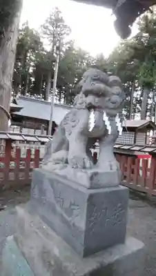 櫛引八幡宮の狛犬