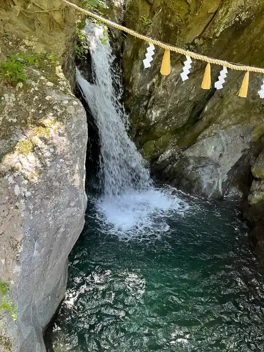 丹生川上神社(中社)(奈良県)