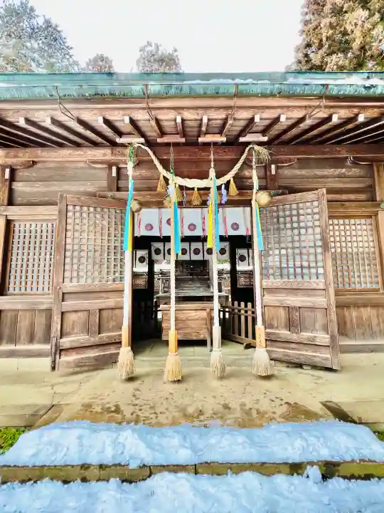 駒形神社の{uncategorized: "未分類", other: "その他", undefined: "問題あり", building: "その他建物", grave: "お墓", sacred_gate: "鳥居", guardian: "狛犬", statue: "像", buddha: "仏像", history: "歴史", nature: "自然", garden: "庭園", animal: "動物", pagoda: "塔", temizu: "手水舎", mountain_gate: "山門・神門", sanctuary: "本殿・本堂", subordinate: "末社・摂社", art: "芸術", scenery: "景色", jizo: "地蔵", ema: "絵馬", goshuin: "御朱印", omikuji: "おみくじ", items: "授与品その他", amulet: "お守り", goshuincho: "御朱印帳", eats: "食事", festival: "お祭り", votive_dance: "神楽", shichigosan: "七五三参", wedding: "結婚式", experience: "体験その他", initially: "初詣", around: "周辺", anti_infection: "感染症対策"}