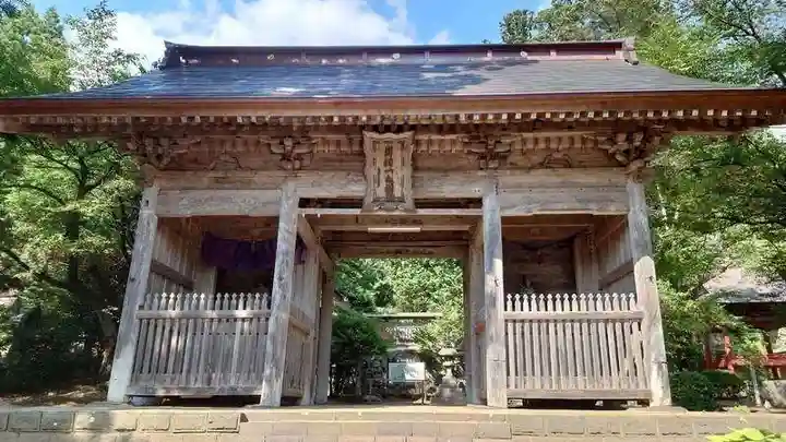 鳥海山大物忌神社蕨岡口ノ宮の山門・神門