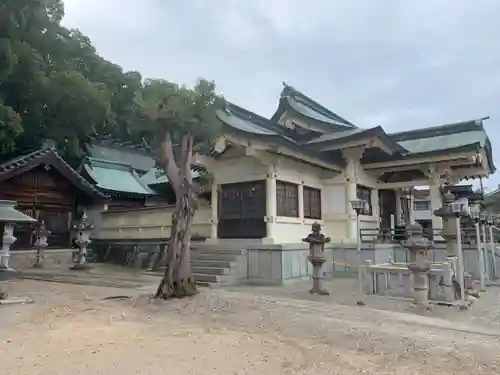 白鳥神社の本殿・本堂