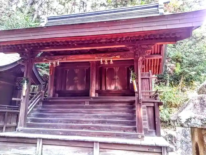 春日社(傍示本春日社)の末社・摂社