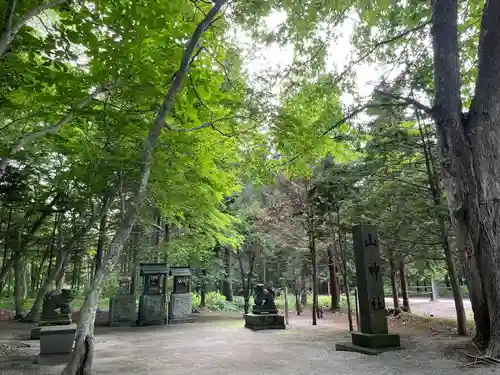 千歳神社の末社