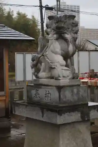 守谷総鎮守 八坂神社の狛犬