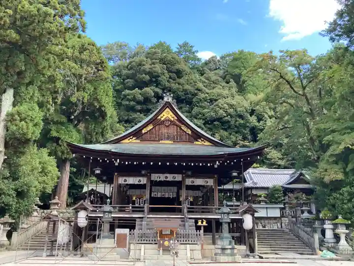 日牟禮八幡宮の本殿・本堂