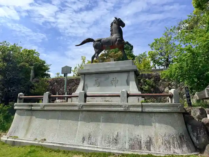 岡崎天満宮の{uncategorized: "未分類", other: "その他", undefined: "問題あり", building: "その他建物", grave: "お墓", sacred_gate: "鳥居", guardian: "狛犬", statue: "像", buddha: "仏像", history: "歴史", nature: "自然", garden: "庭園", animal: "動物", pagoda: "塔", temizu: "手水舎", mountain_gate: "山門・神門", sanctuary: "本殿・本堂", subordinate: "末社・摂社", art: "芸術", scenery: "景色", jizo: "地蔵", ema: "絵馬", goshuin: "御朱印", omikuji: "おみくじ", items: "授与品その他", amulet: "お守り", goshuincho: "御朱印帳", eats: "食事", festival: "お祭り", votive_dance: "神楽", shichigosan: "七五三参", wedding: "結婚式", experience: "体験その他", initially: "初詣", around: "周辺", anti_infection: "感染症対策"}