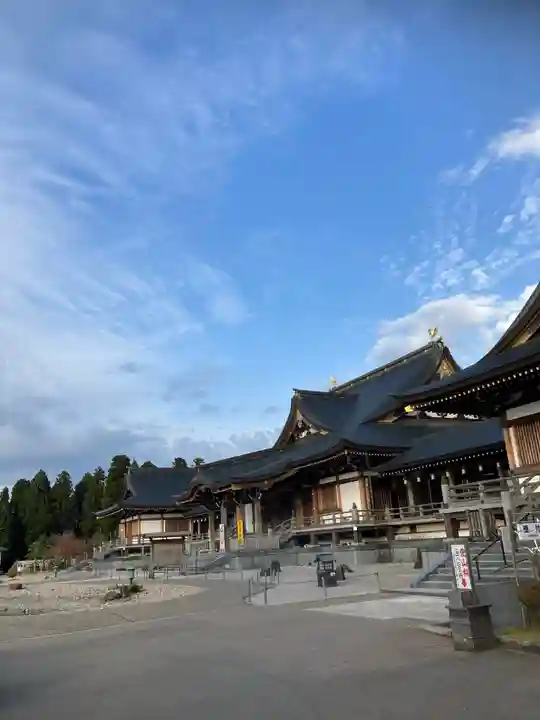 倶利迦羅不動寺鳳凰殿の本殿・本堂