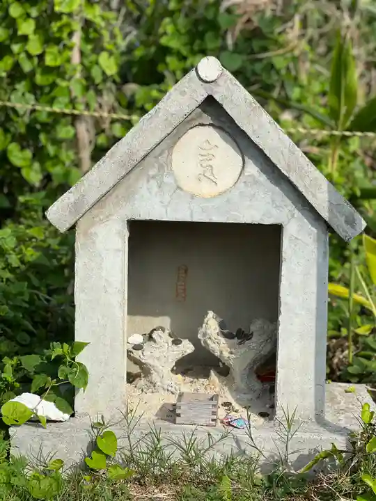 ハート岩恋守神社(沖縄県)