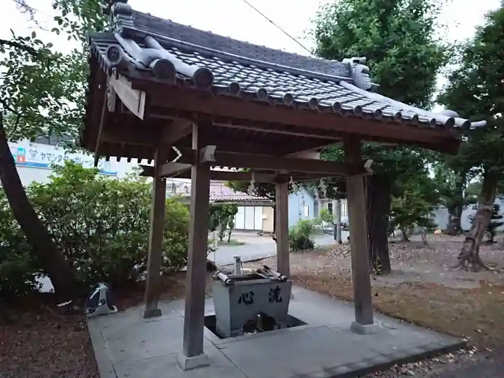 諏訪神社の手水舎